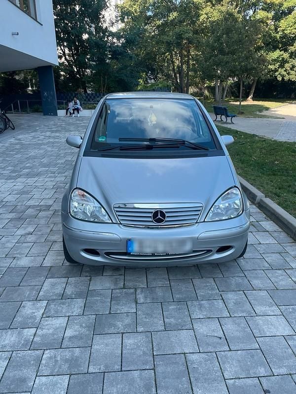 Silber Gebraucht 2001 Mercedes A190 Kleinwagen | 350 € (Superpreis) - Bild 1/4