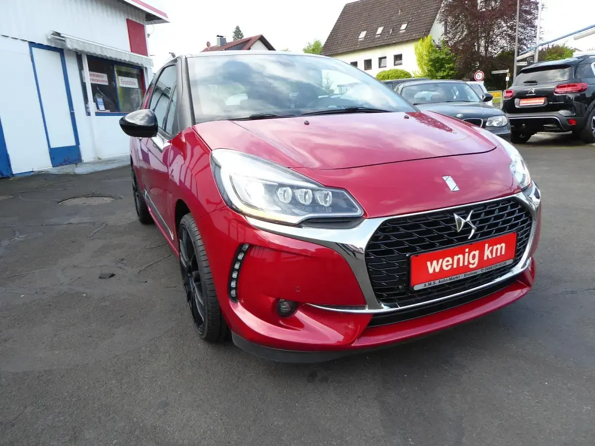 Gebraucht Citroën DS3 Sport Chic 131 PS (96 kW) 2017 Rot Kleinwagen