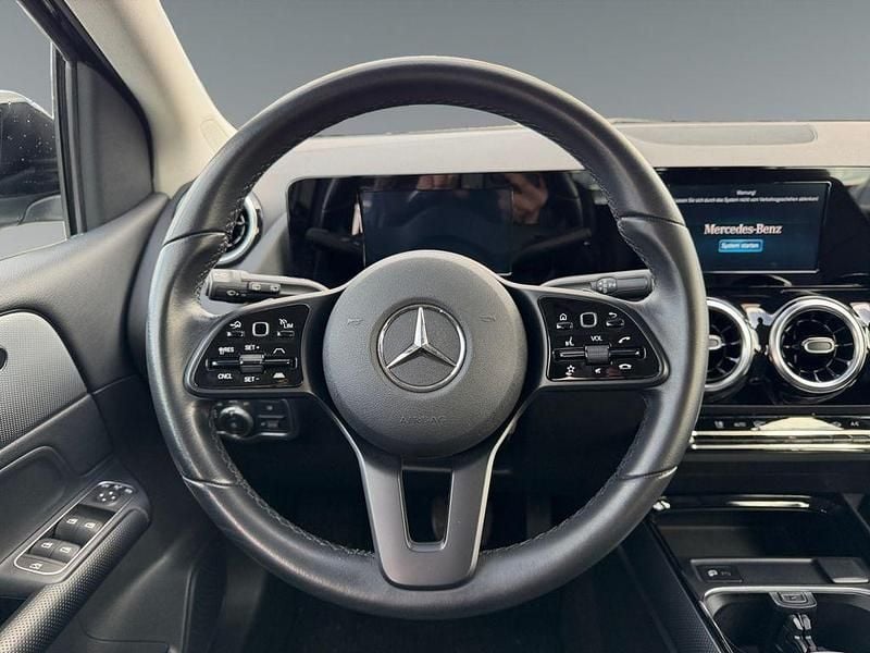 Gebraucht Mercedes B200 150 PS (110 kW) 2022 Schwarz Van / Kleinbus