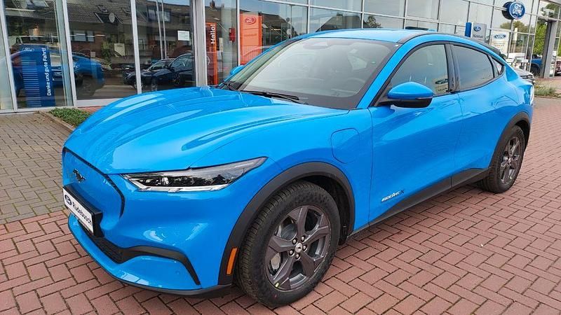 Blau Gebraucht 2022 Ford Mustang Mach-E Extended Range SUV | 37.990 € (Teuer) - Bild 1/4