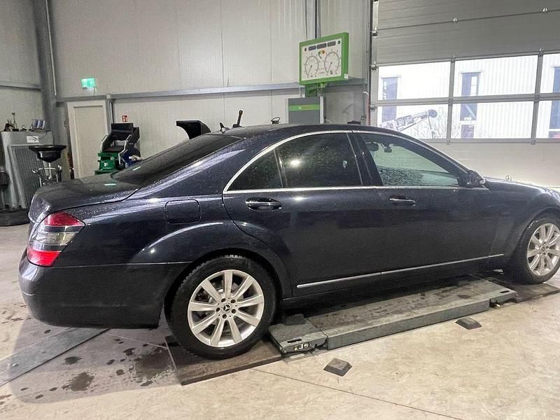 Gebraucht Mercedes S320 235 PS (172 kW) 2008 Limousine