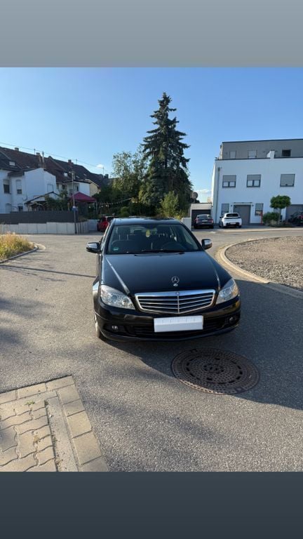 Schwarz Gebraucht 2007 Mercedes C180 Limousine | 3.500 € (Fairer Preis) - Bild 1/4