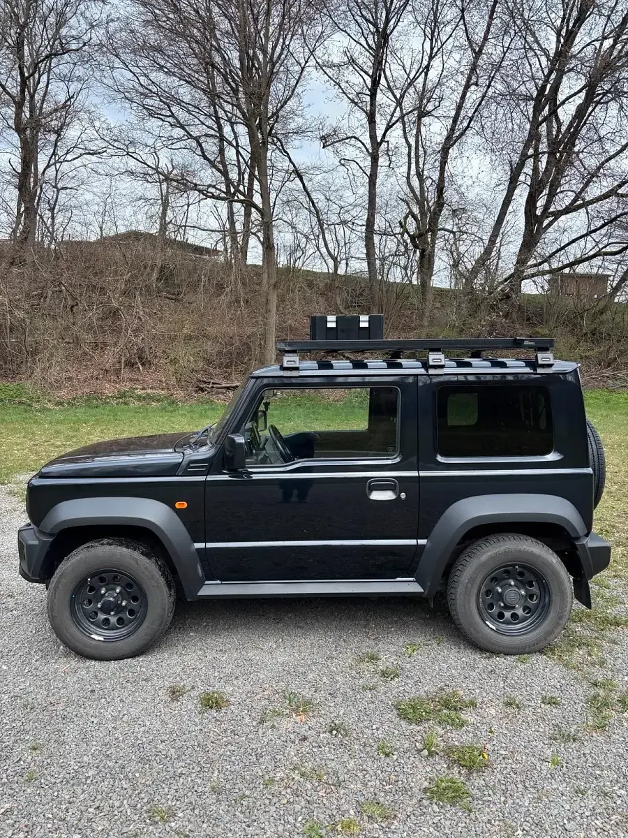 Second-hand Suzuki Jimny 102 CP (75 kW) 2019 Negru SUV