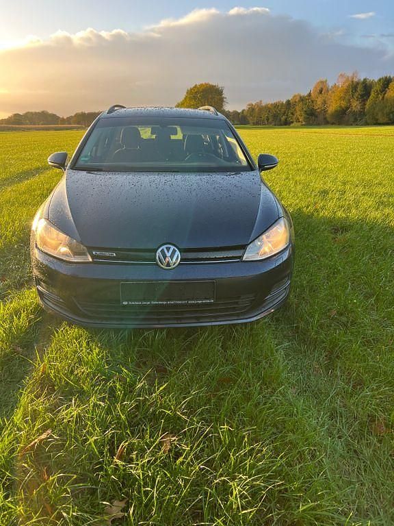 Gebraucht VW Golf VII Trendline 110 PS (80 kW) 2016 Blau Kombi