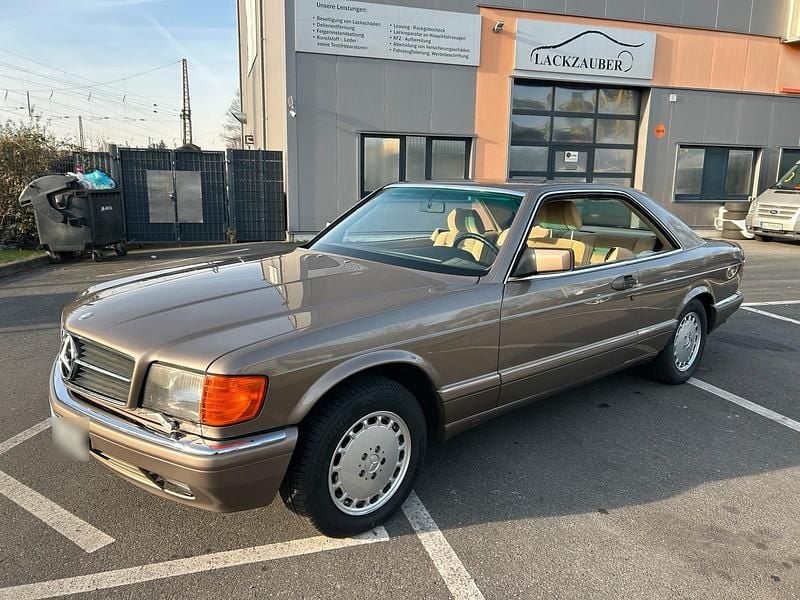 Gebraucht Mercedes 560 242 PS (177 kW) 1986 Braun Coupé