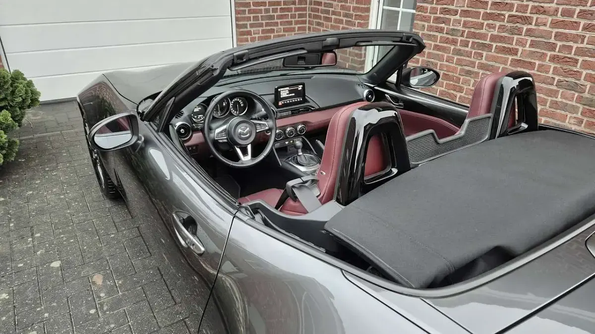 Gebraucht Mazda MX5 Edition 184 PS (135 kW) 2020 Grau Cabrio