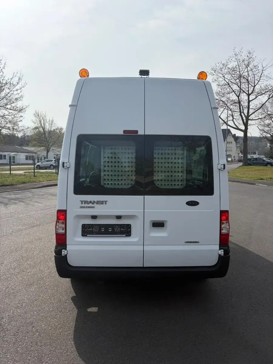 Gebraucht Ford Transit 125 PS (91 kW) 2014 Weiß Kombi