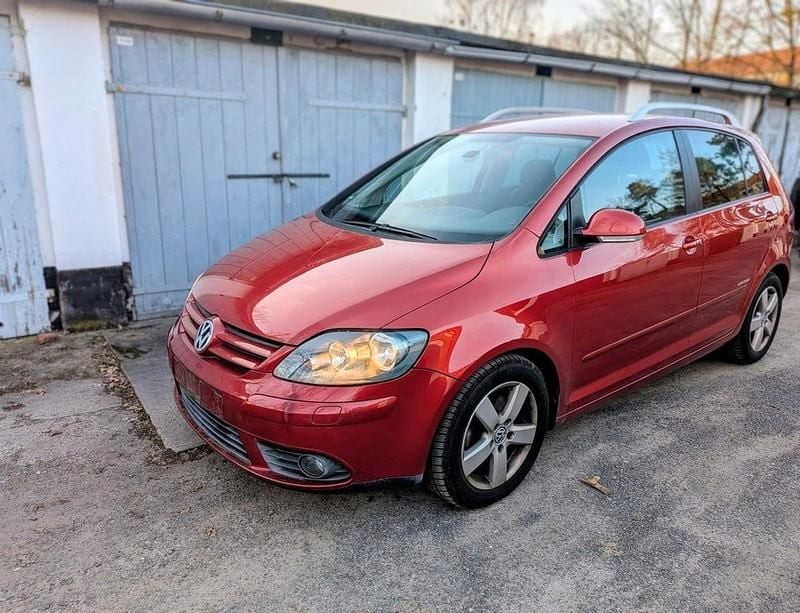 Gebraucht VW Golf Plus Cross 140 PS (102 kW) 2008 Rot Van / Kleinbus