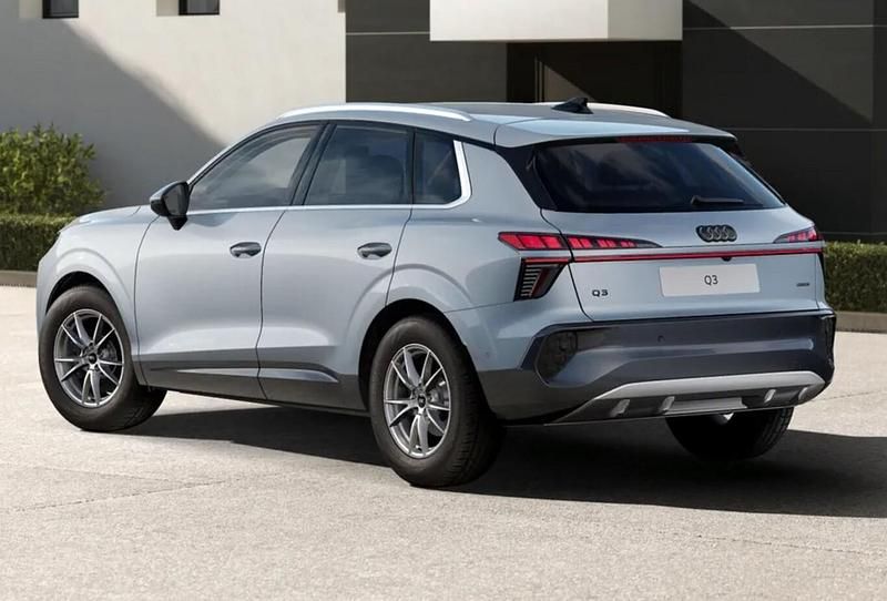 Neu Audi Q3 Ambiente 204 PS (150 kW) 2025 Pfeilgrau perleffekt SUV