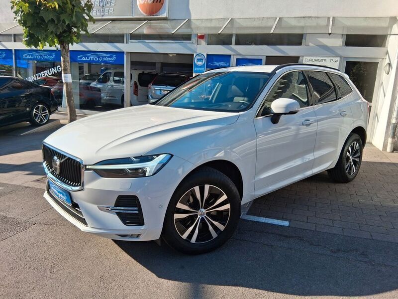 Ice white, solid / solid Gebraucht 2022 Volvo XC60 Momentum SUV | 36.900 € (Superpreis) - Bild 1/4