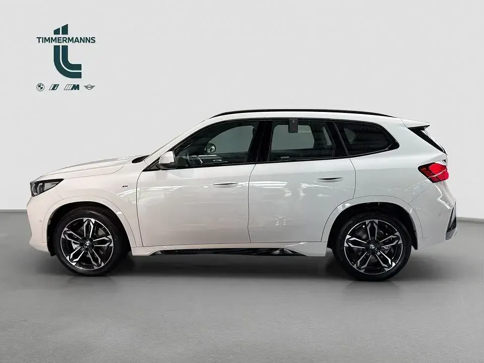 Używany BMW X1 Performance 218 KM (160 kW) 2025 Biały SUV