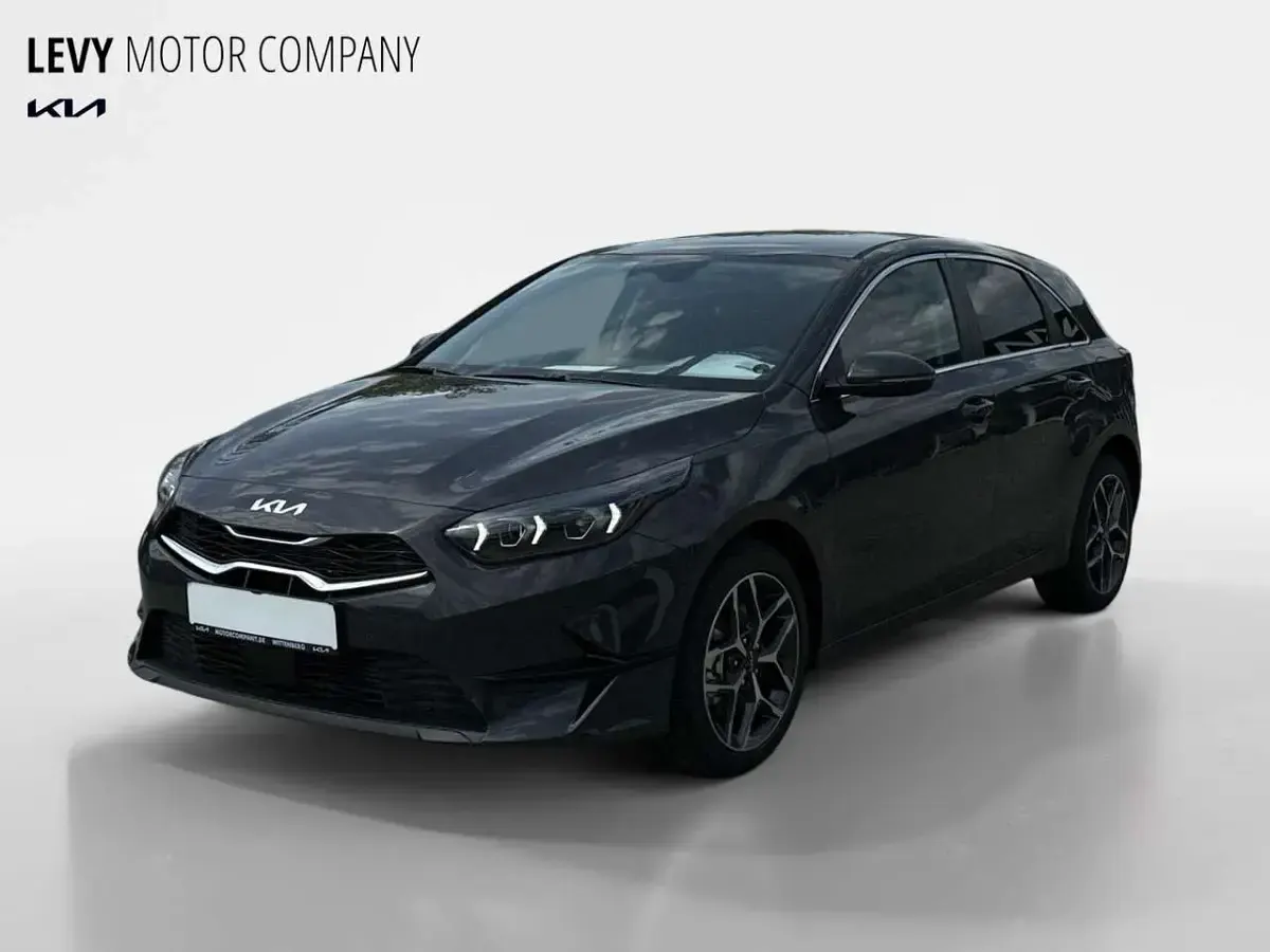 Neu Kia Ceed 101 PS (74 kW) 2025 H8g dark penta metal m Kleinwagen