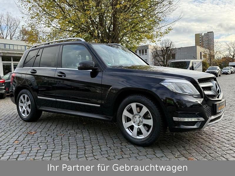 Schwarz Gebraucht 2014 Mercedes GLK220 SUV | 11.990 € (Fairer Preis) - Bild 1/4