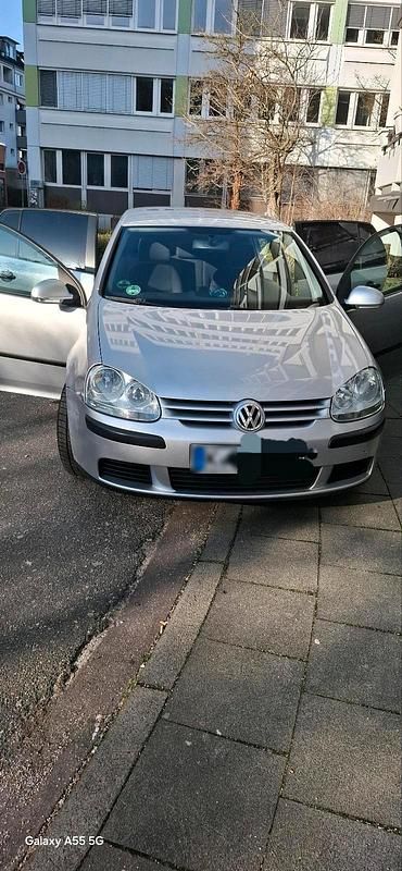 Gebraucht VW Golf V 105 PS (77 kW) 2004 Silber Kleinwagen