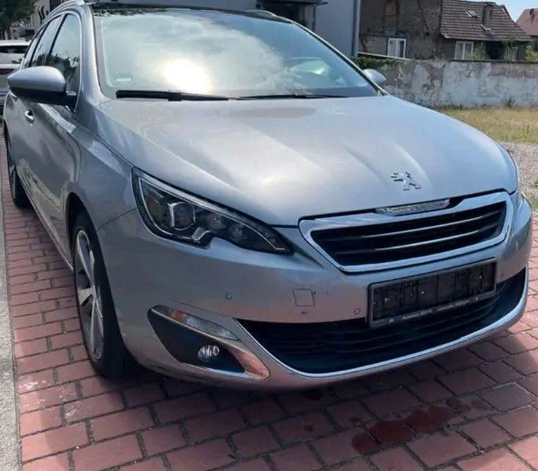 Gebraucht Peugeot 308 Allure 125 PS (91 kW) 2014 Grau Limousine