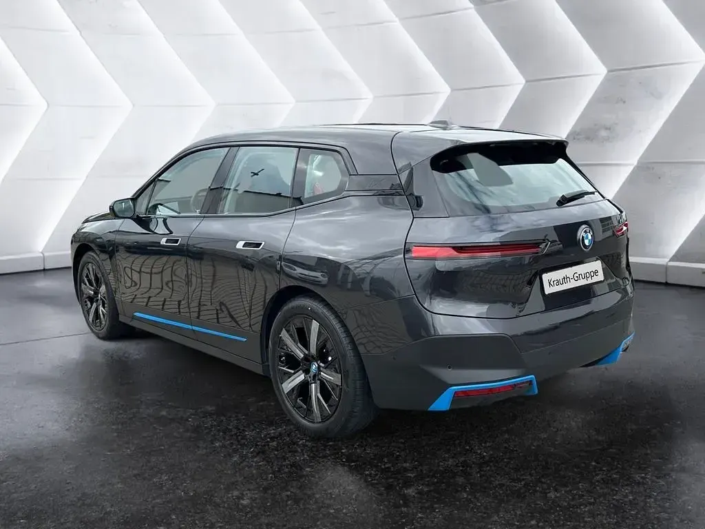 Gebraucht BMW iX 239 kW (326 PS) 2023 Silber SUV