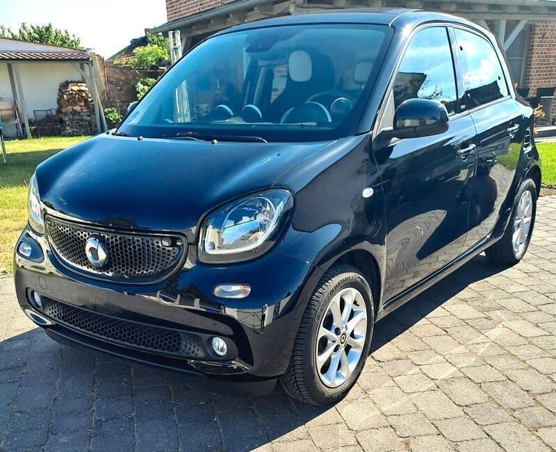 Schwarz Gebraucht 2015 Smart ForFour Kleinwagen | 6.450 € (Fairer Preis) - Bild 1/4