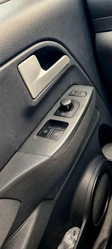 Usado VW Fox Refresh 54 HP (39 kW) 2010 Preto Citadino