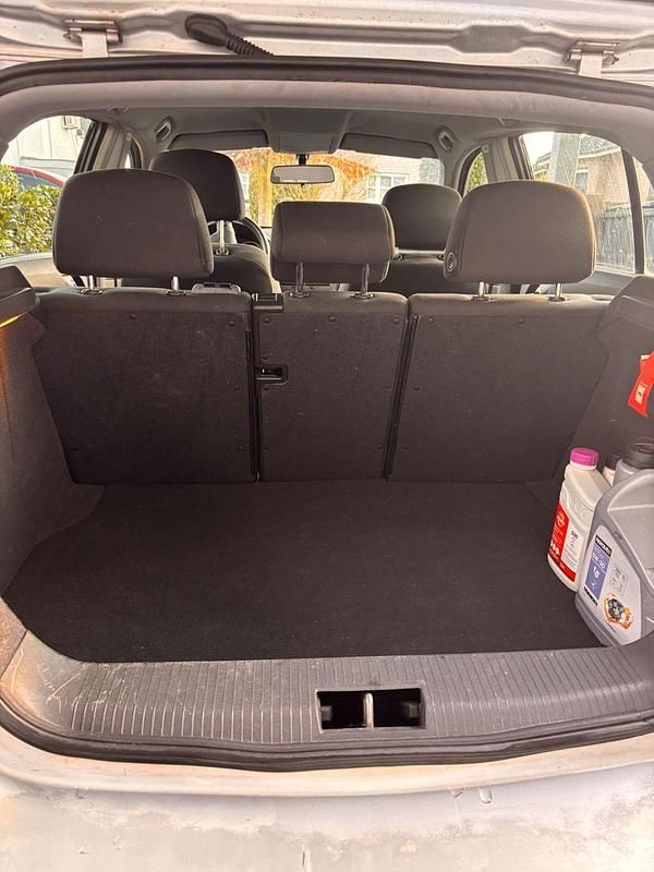 Gebraucht Opel Astra Edition 101 PS (74 kW) 2004 Silber Limousine