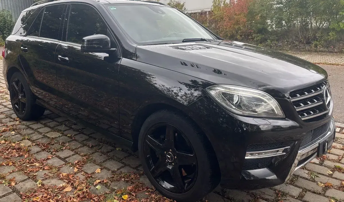 Gebraucht Mercedes ML250 AMG 204 PS (150 kW) 2016 Schwarz SUV