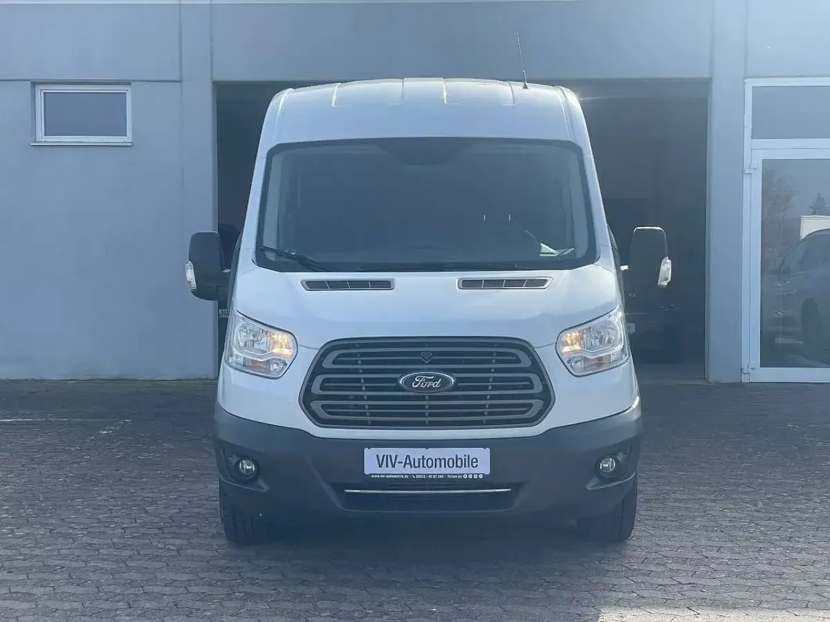 Gebraucht Ford Transit 131 PS (96 kW) 2018 Weiß Kombi