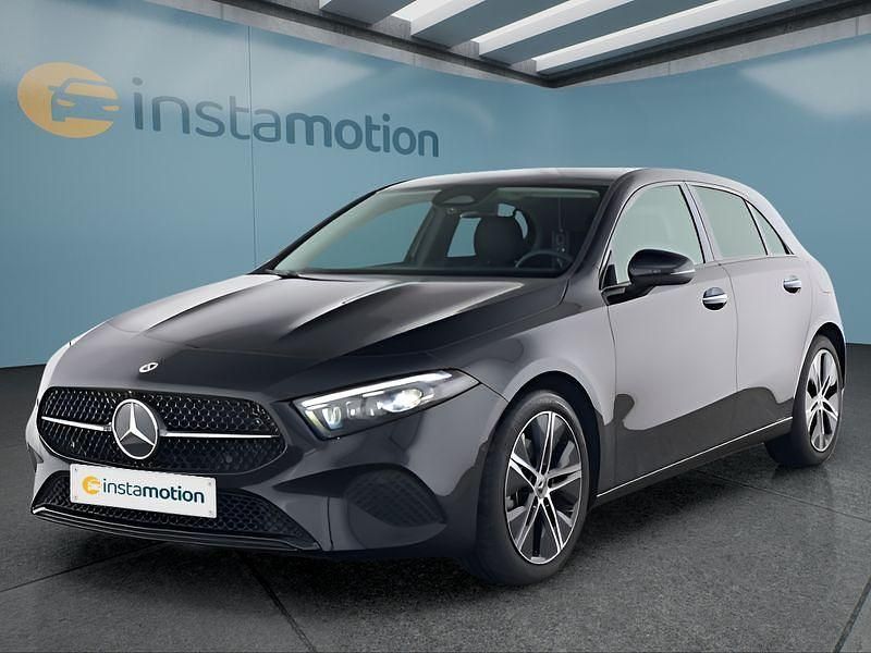 Schwarz Gebraucht 2024 Mercedes A180 Limousine | 30.049 € (Etwas zu teuer) - Bild 1/4