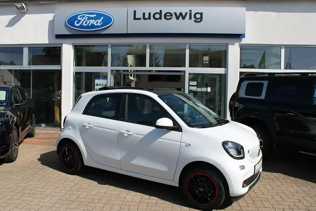 Gebraucht Smart ForFour 90 PS (66 kW) 2016 Weiß Kleinwagen