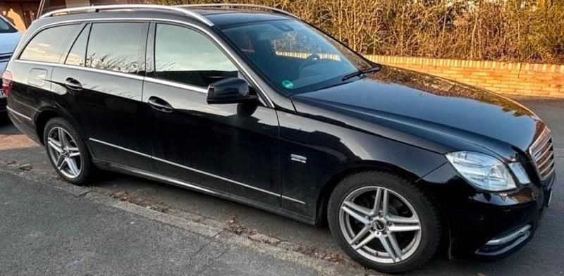 Gebraucht Mercedes E200 Avantgarde 184 PS (135 kW) 2012 Schwarz Kombi