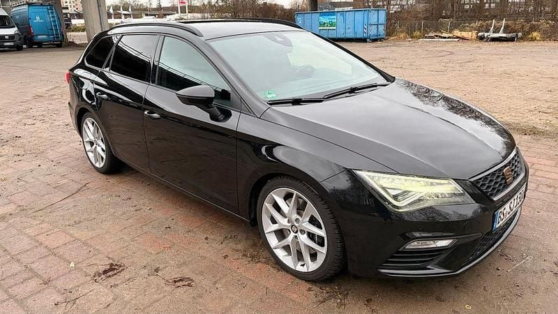 Schwarz Gebraucht 2020 Seat Leon 4Drive Limousine | 22.000 € (Superpreis) - Bild 1/4