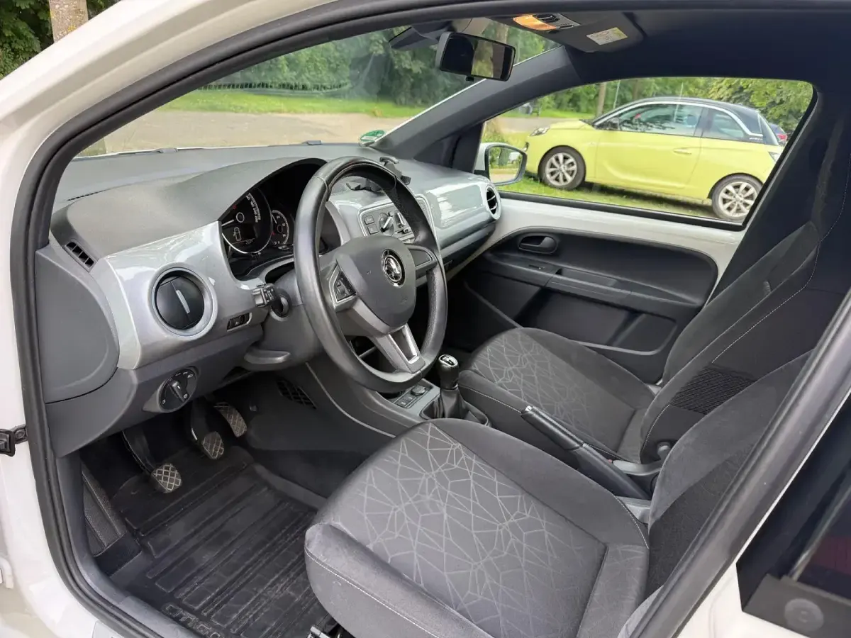 Gebraucht Skoda Citigo Clever 60 PS (44 kW) 2018 Weiß Kleinwagen