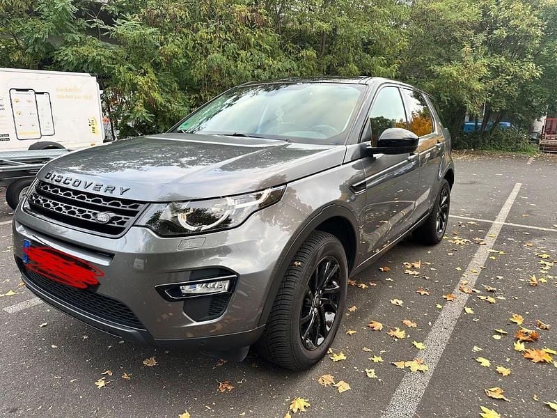 Grau Gebraucht 2016 Land Rover Discovery Sport Pure SUV | 17.900 € (Etwas zu teuer) - Bild 1/4