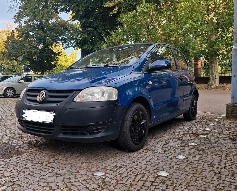 Blau Gebraucht 2005 VW Fox Kleinwagen | 600 € (Guter Preis) - Bild 1/4