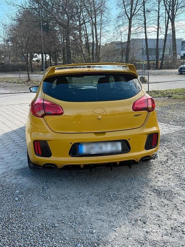 Gebraucht Kia Ceed GT GT 204 PS (150 kW) 2016 Gelb Coupé