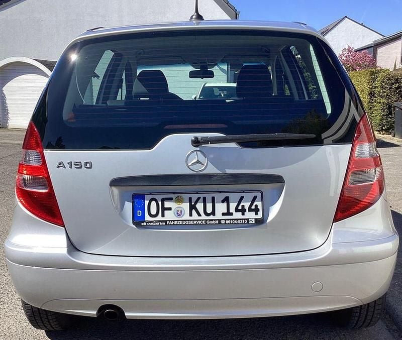 Gebraucht Mercedes A150 95 PS (69 kW) 2006 Silber Van / Kleinbus
