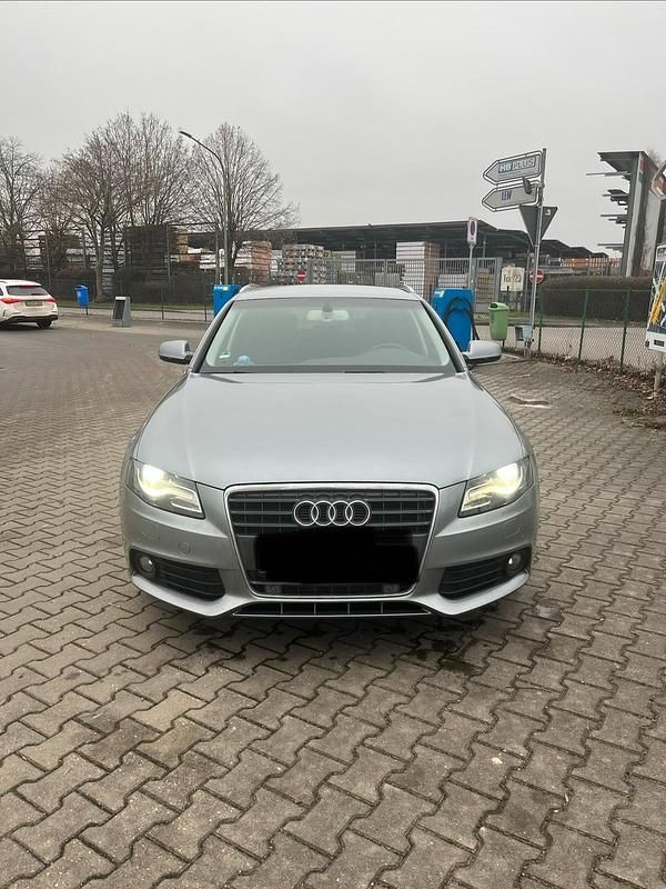 Silber Gebraucht 2010 Audi A4 Kombi | 8.500 € (Fairer Preis) - Bild 1/4