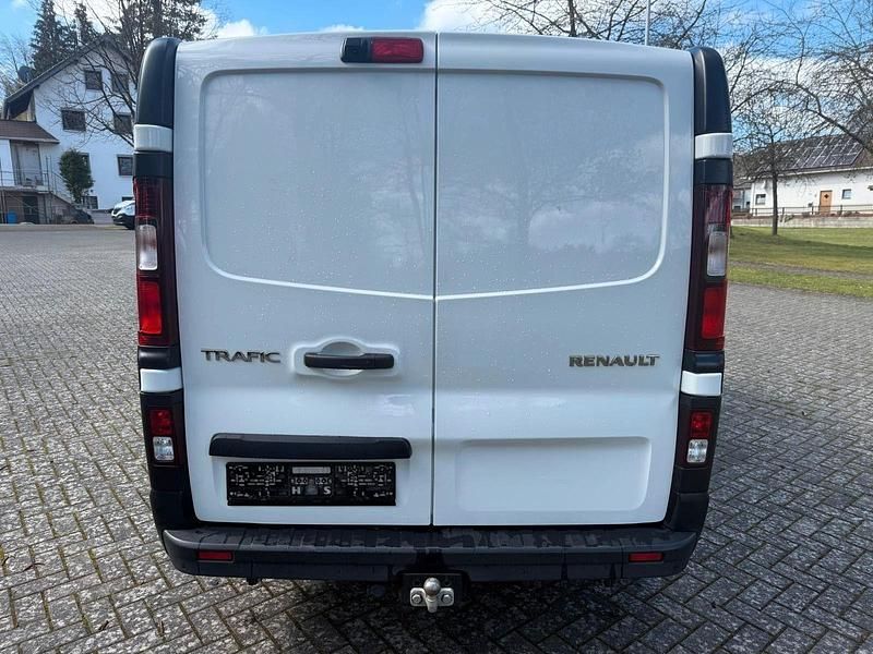 Gebraucht Renault Trafic 120 PS (88 kW) 2021 Weiß Van / Kleinbus