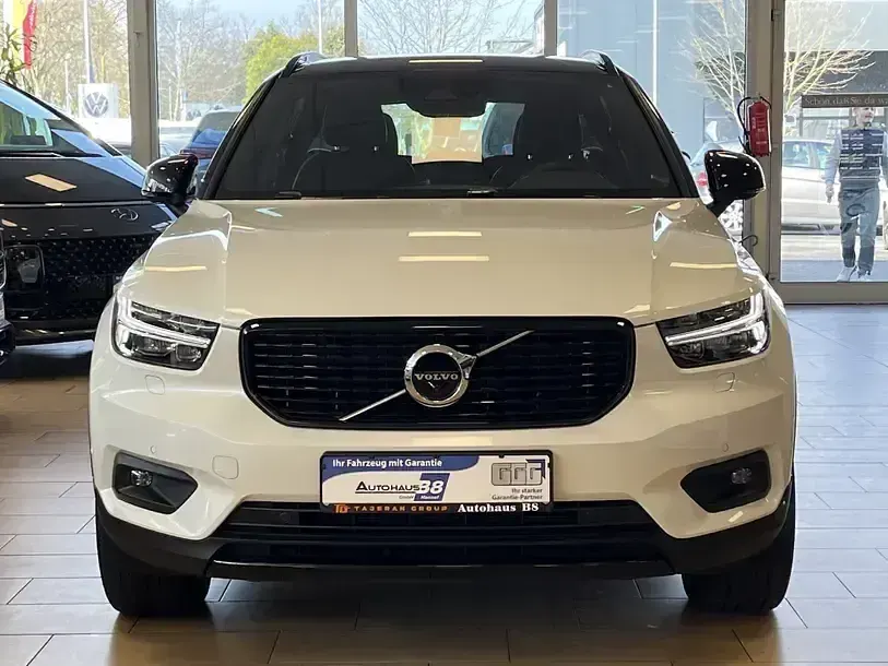 Gebraucht Volvo XC40 R-Design 197 PS (144 kW) 2021 Weiß SUV