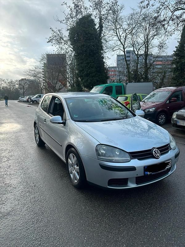 Gebraucht VW Golf V 105 PS (77 kW) 2003 Silber Kleinwagen