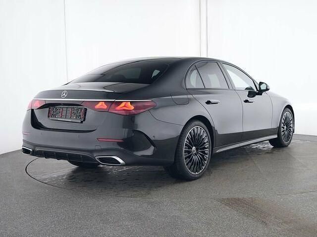 Gebraucht Mercedes E220 AMG 197 PS (144 kW) 2024 Andere farbe Limousine