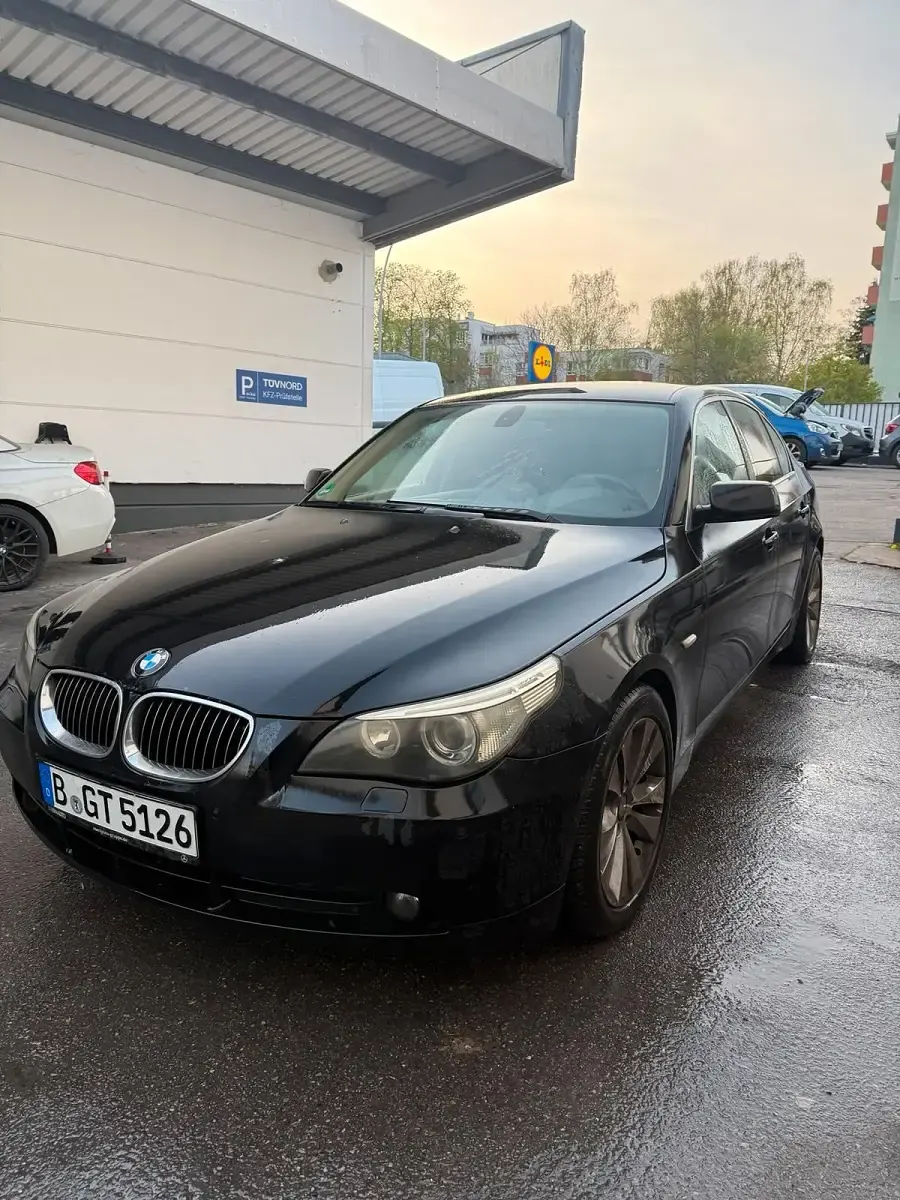 Gebraucht BMW 520 305 PS (224 kW) 2007 Schwarz Limousine