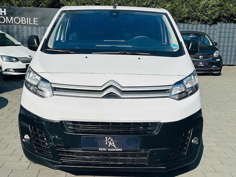 Lackierung weiss icy/typ ausse Gebraucht 2024 Citroën Jumpy Van / Kleinbus | 22.790 € (Guter Preis) - Bild 1/4