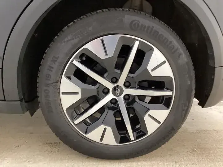 Gebraucht Ford Explorer Extended Range 210 kW (286 PS) 2025 Schwarz SUV