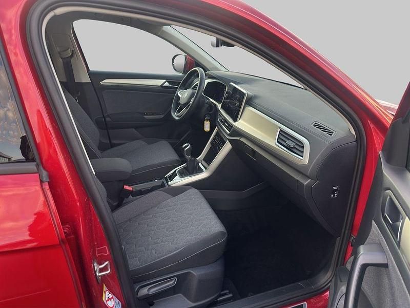 Gebraucht VW T-Roc Move 116 PS (85 kW) 2024 Rot SUV