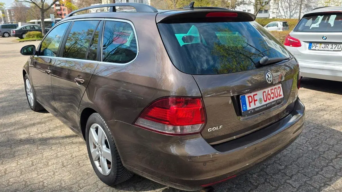 Gebraucht VW Golf VI Comfortline 105 PS (77 kW) 2011 Braun Kleinwagen