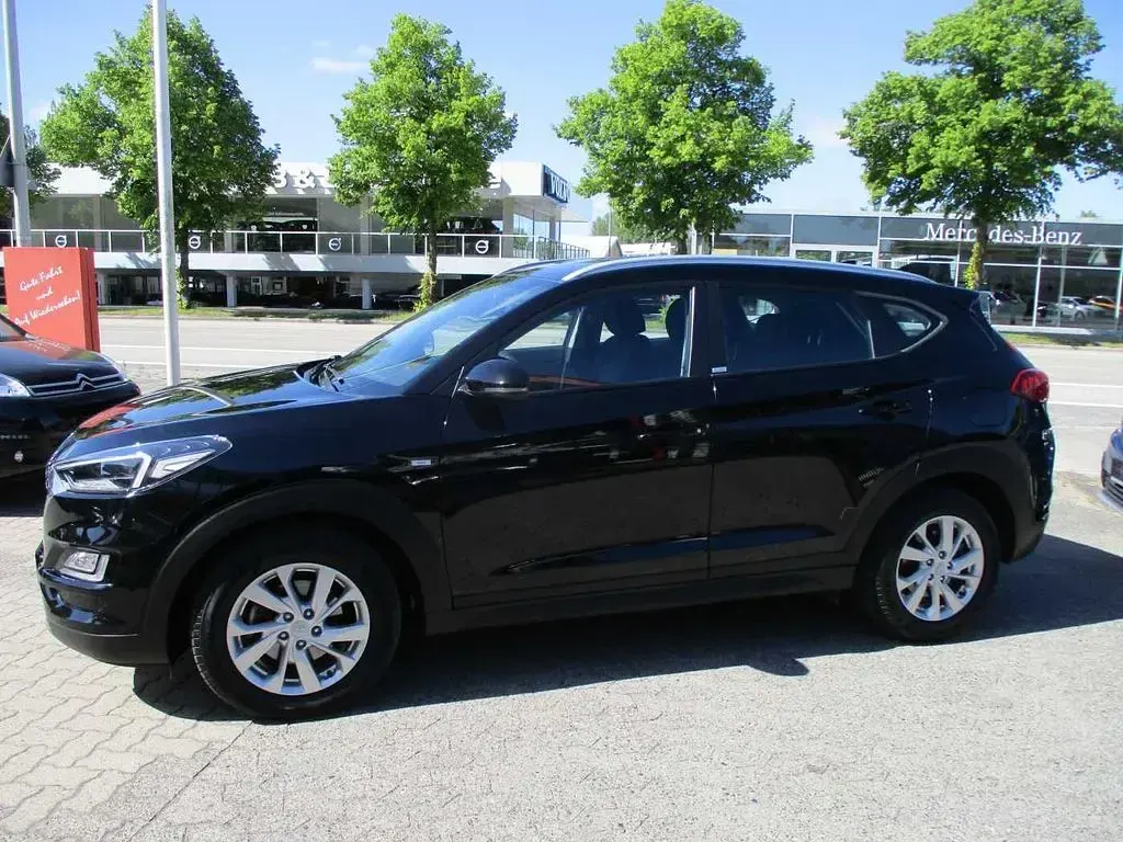 Gebraucht Hyundai Tucson 136 PS (100 kW) 2020 Schwarz (metallic) SUV