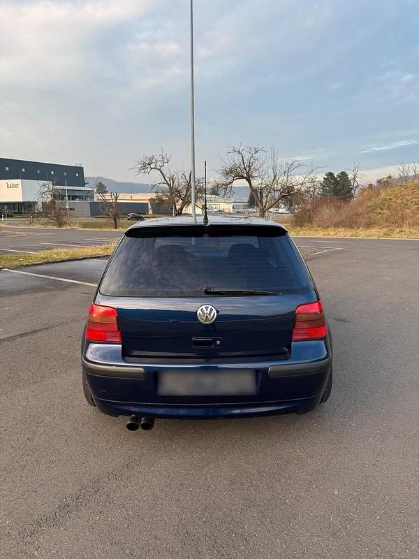 Gebraucht VW Golf IV 105 PS (77 kW) 2003 Blau Kleinwagen