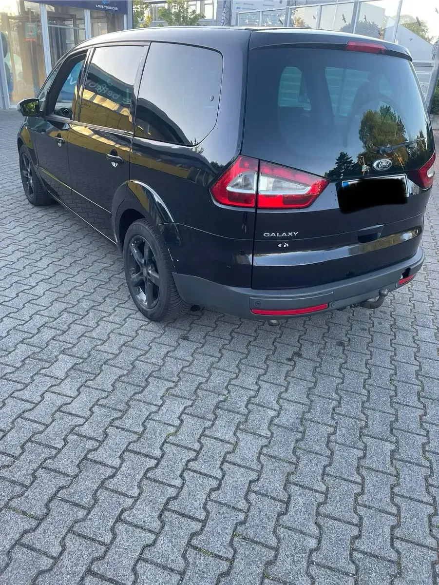 Używany Ford Galaxy 140 KM (102 kW) 2006 Czarny Minivan