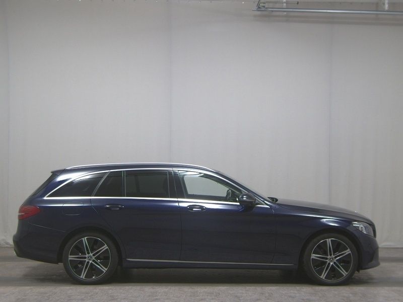 Blau Gebraucht 2020 Mercedes C220 Avantgarde Kombi | 20.980 € (Guter Preis) - Bild 1/4