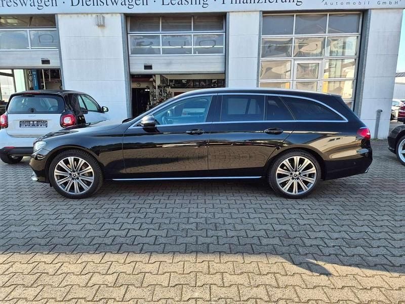 Gebraucht Mercedes E400 340 PS (250 kW) 2018 Schwarz/baltic black Kombi