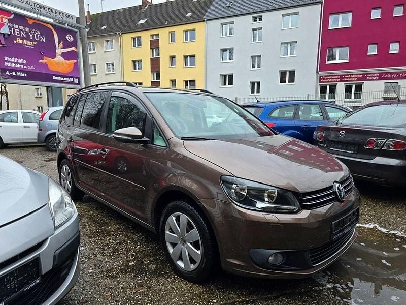 Braun Gebraucht 2014 VW Touran Comfortline Van / Kleinbus | 8.300 € (Guter Preis) - Bild 1/4